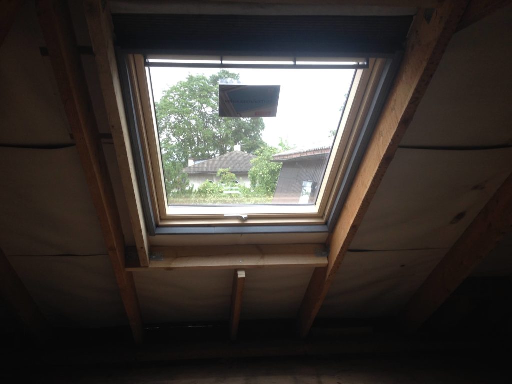 Katuseakna paigaldus